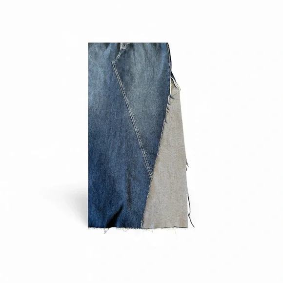 Women’s TOP SHELF Jean Skirt - Picture 4 of 7